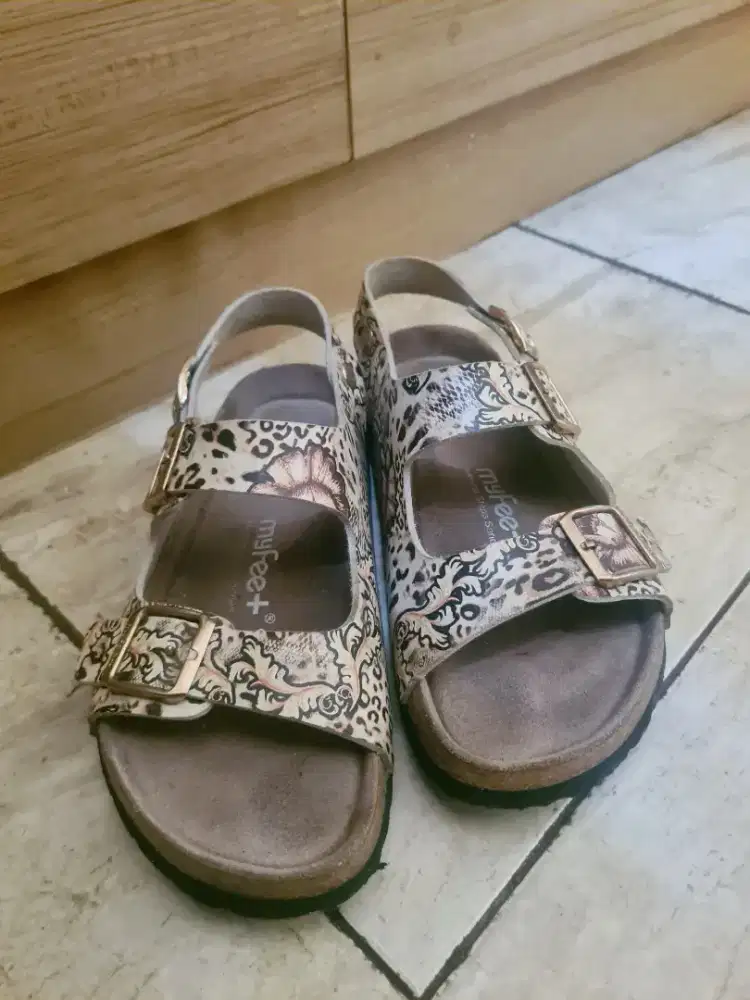 Sandal kesehatan myfeet ORI masih oke 98%