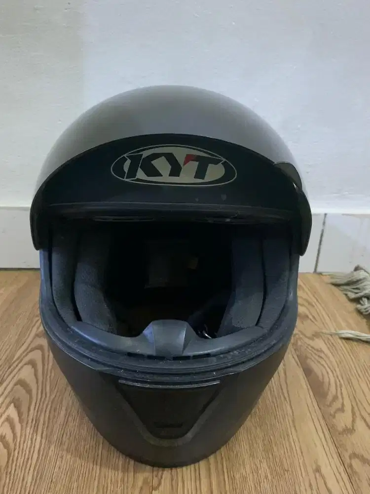 Helm Fullface KYT R10