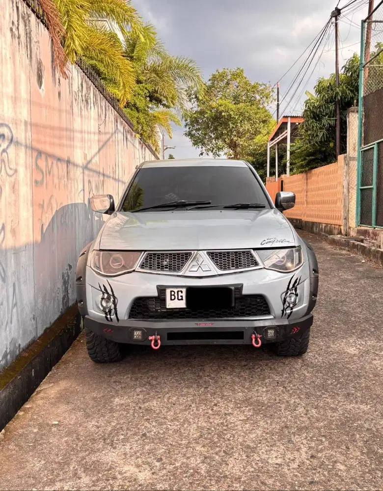 triton exceed 4x4 manual 2010