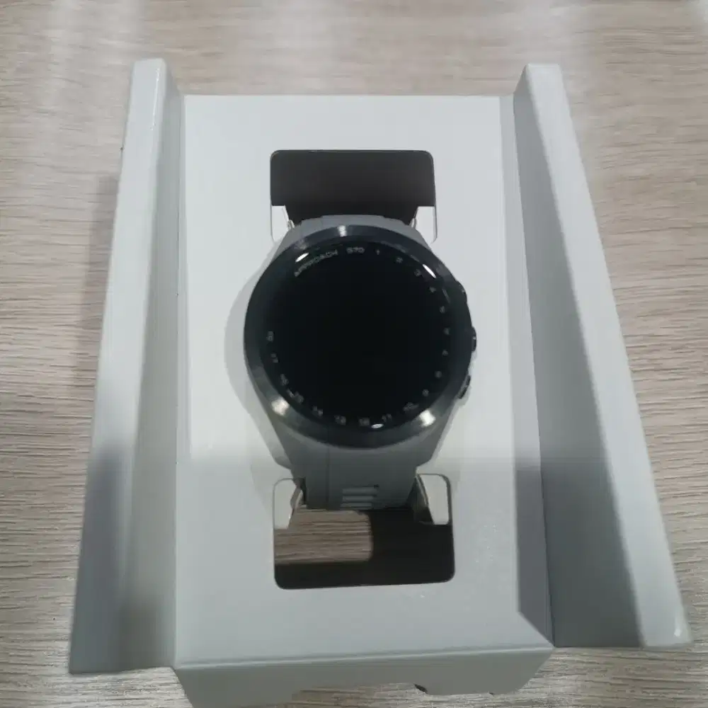 Garmin Approach S70 GPS Golf Smartwatch
