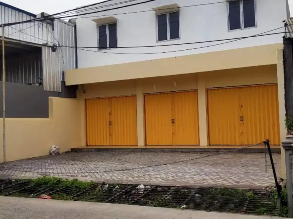 DISEWAKAN / DIJUAL RUKO PLONG 3 PINTU DI TARUMAJAYA BEKASI