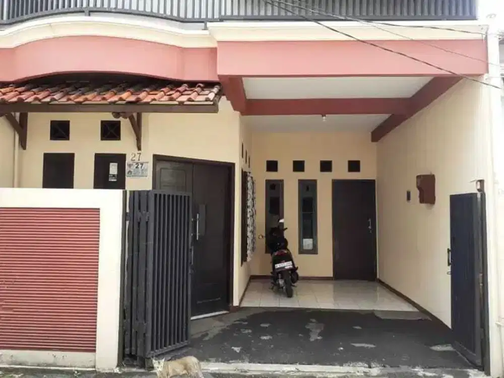 RUMAH KEREN FRESH SIAP HUNI ASEM BARIS - TEBET