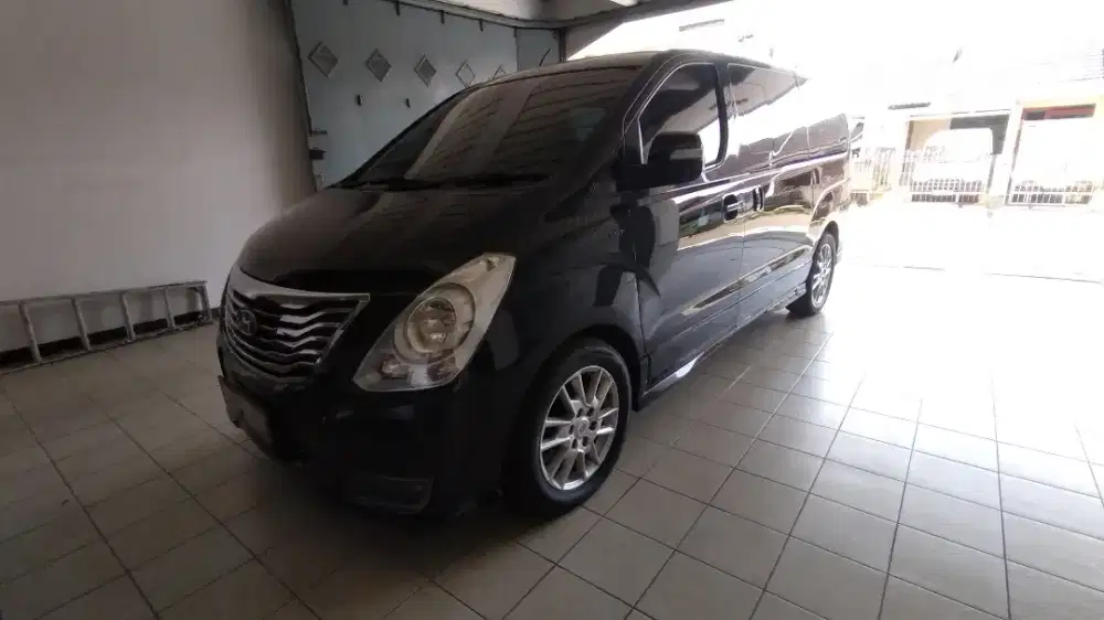 HYUNDAI H 1  XG DIESEL  2015 AT