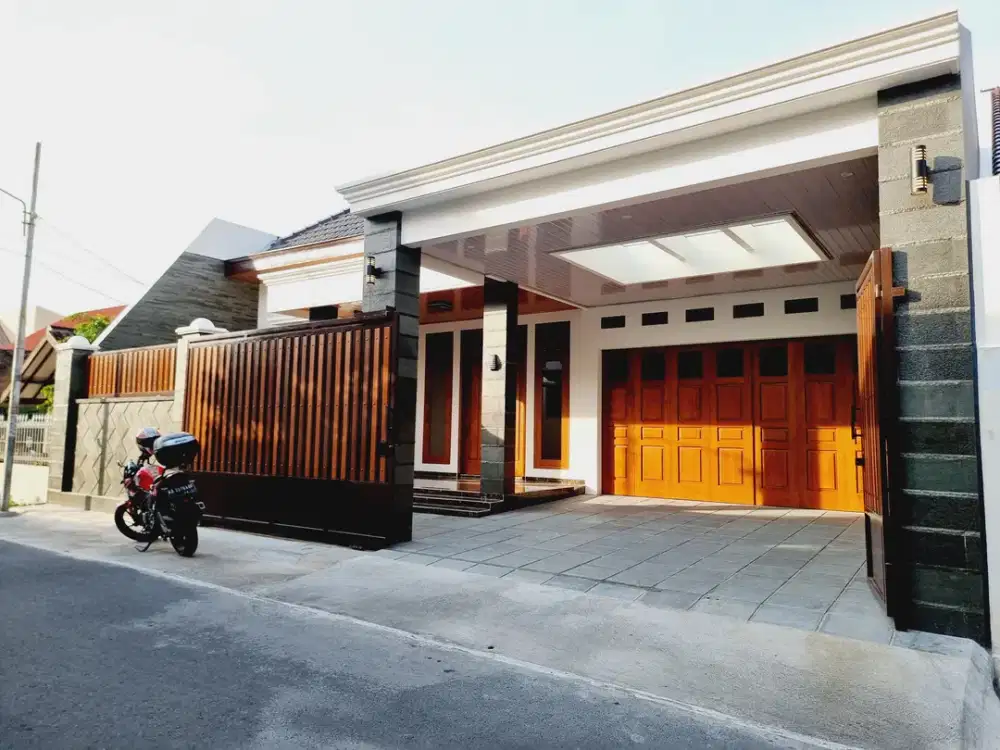 Rumah Mewah 261m² Baru Garasi 4 Di Banjarsari Solo Kota