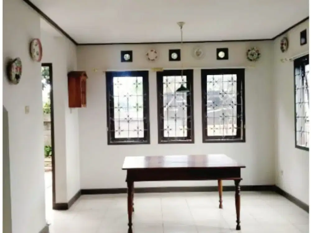 Rumah Tinggal Semi Furnish di Komplek Culdesac Sersan Bajuri Bandung