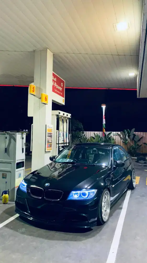BMW E90 320i Lci 2010