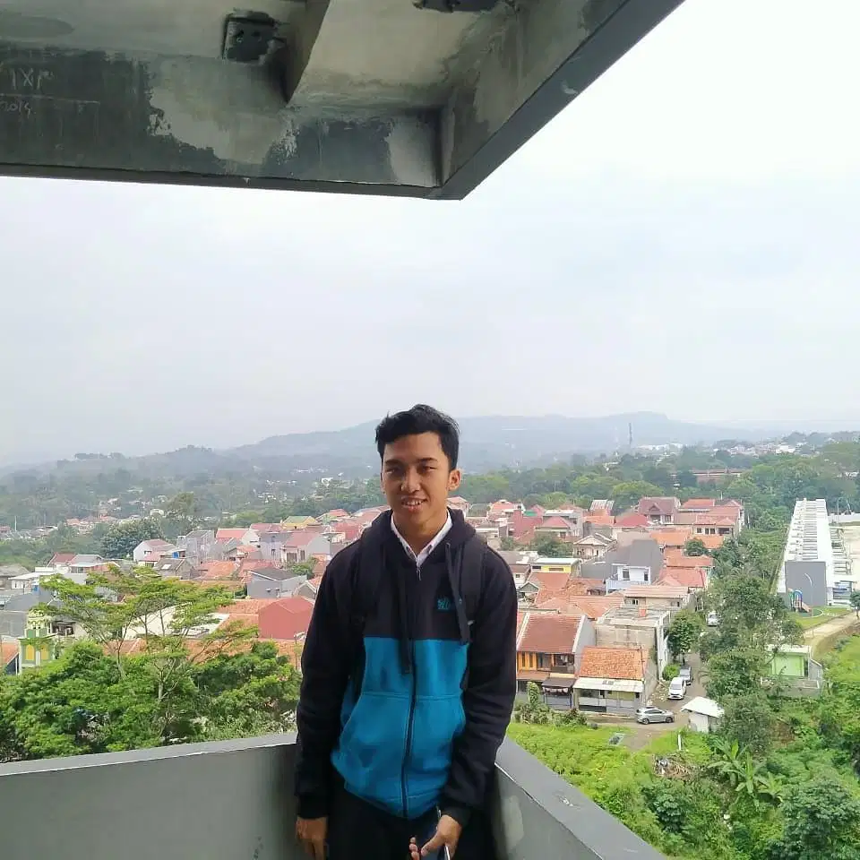 Cari lowongan driver atau front office