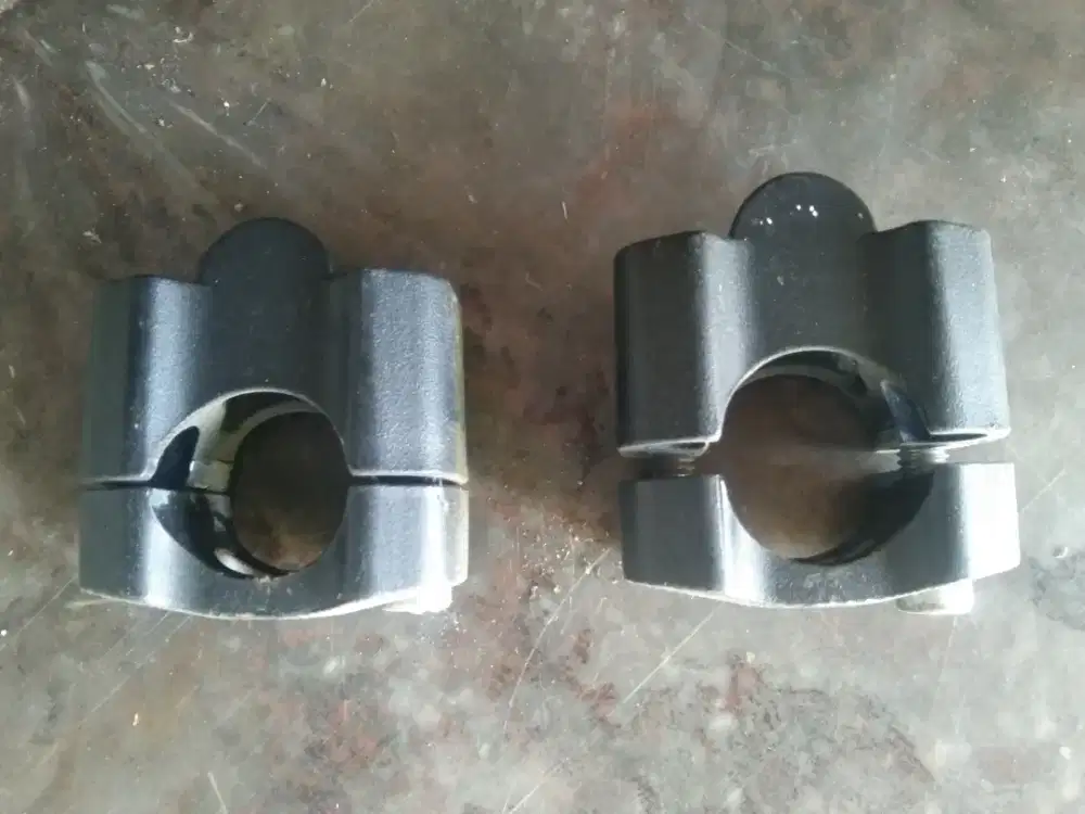 Peninggi stang (raiser)