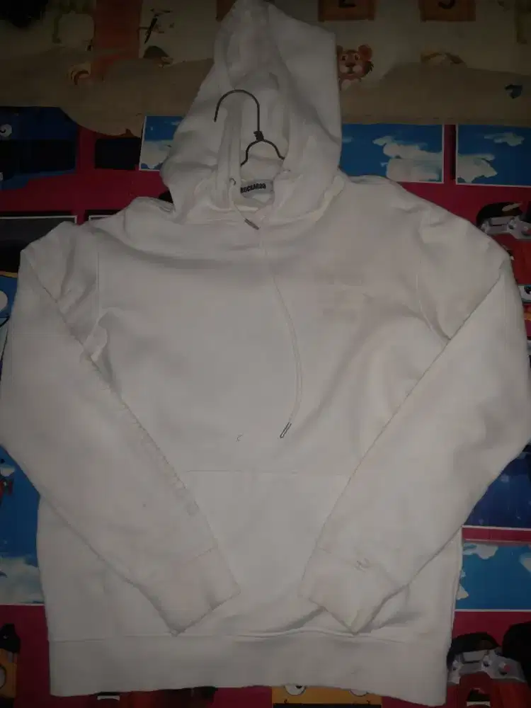 Jaket putih (Hoodie buckaroo)