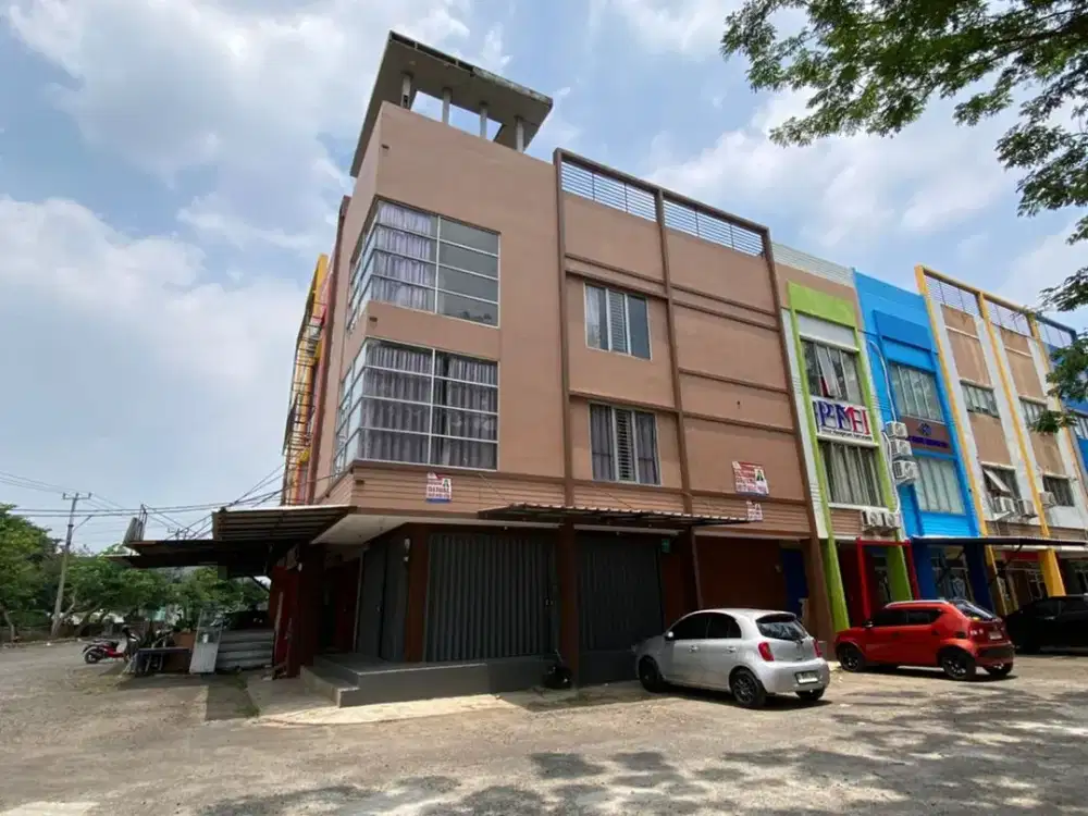 Disewakan Ruko Hook di Bekasi Town Square Murah - Bekasi Timur