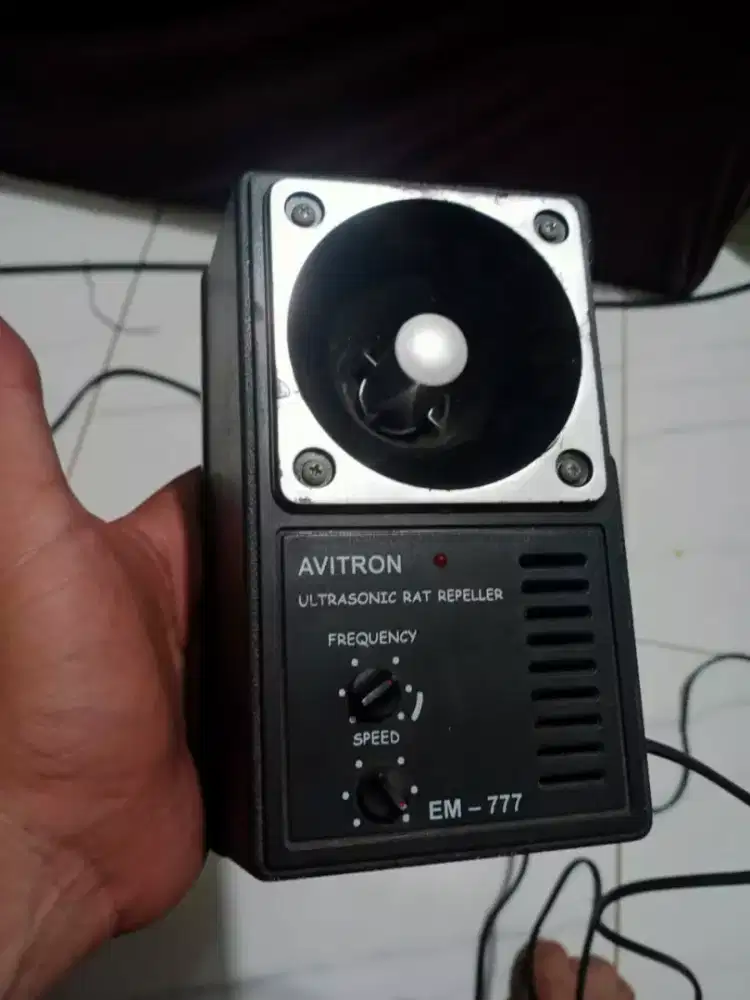 Alat pengusir tikus dan hama