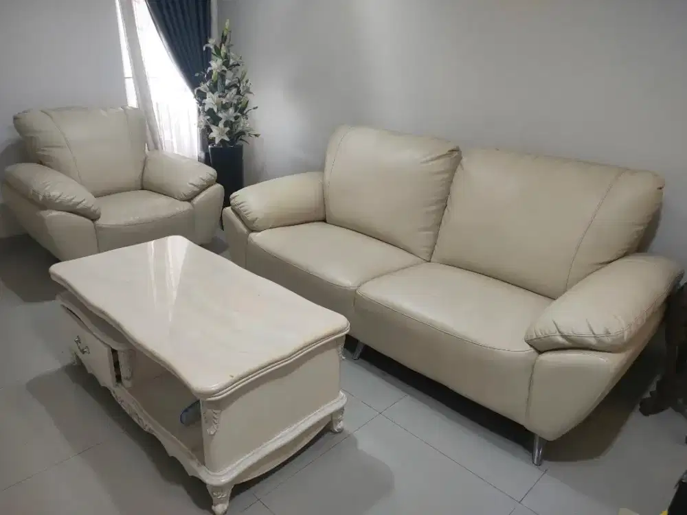 Dijual sofa putih cream quality Candra Karya