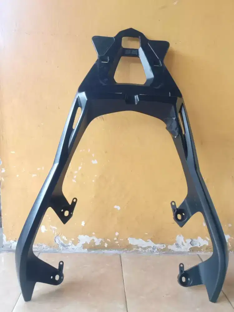 Rear Carrier Origial untuk Yamaha XMAX
