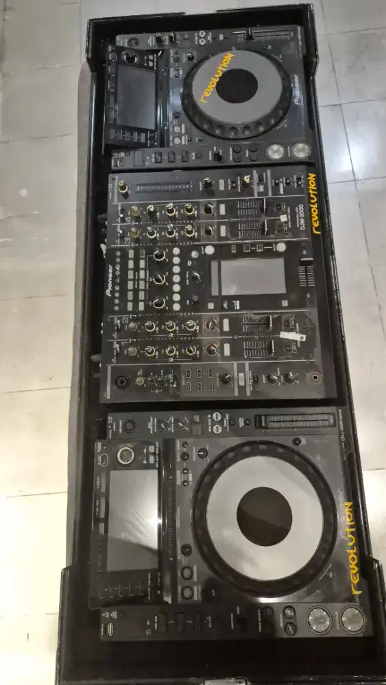 Set DJ Pioneer DJM2000 + CDJ2000NEXUS