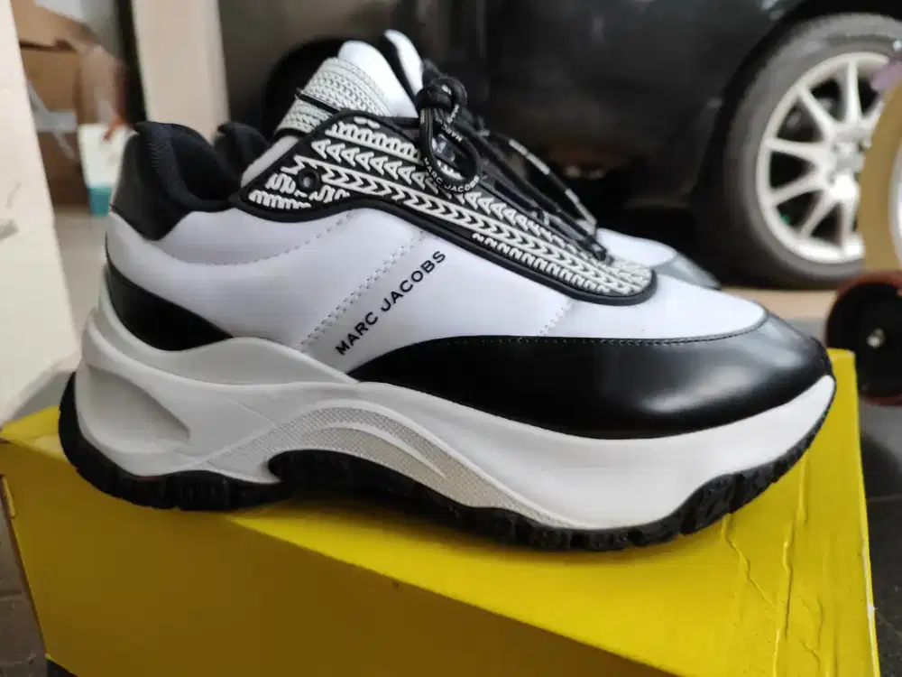 Marc Jacobs the lazy Runner ukuran EU39/US9