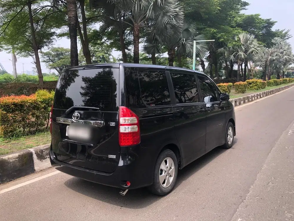 Toyota Nav1 2013 Km 64000 Record