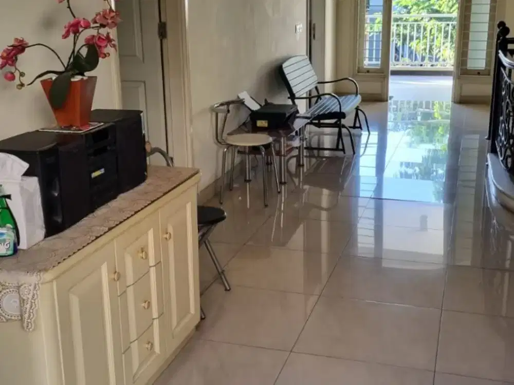 Dijual Cepat Harga 8M-an luas 375 m2 include furniture Dijual Rumah Mewah Regency 21 Surabaya Timur Maksimal 150 karakter