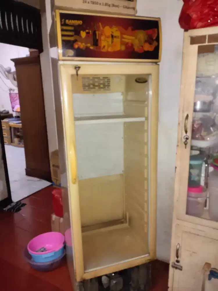 Kulkas Show Case Sansio