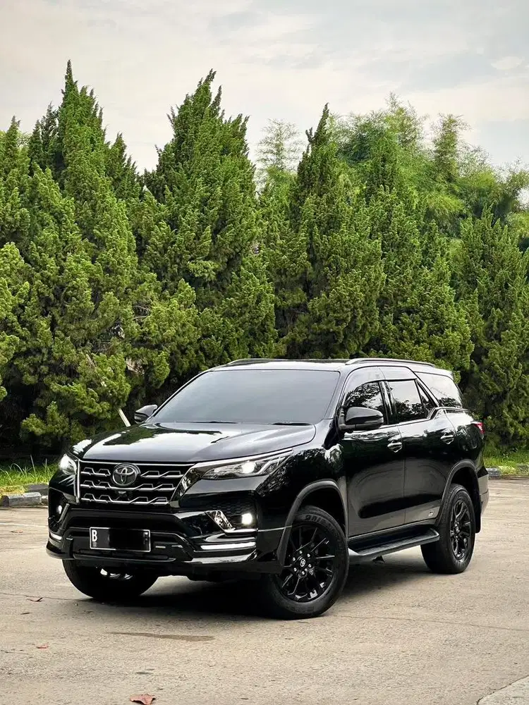 Toyota fortuner 2021 GR 2.4 Metik full istimewa seken rasa baru yuk