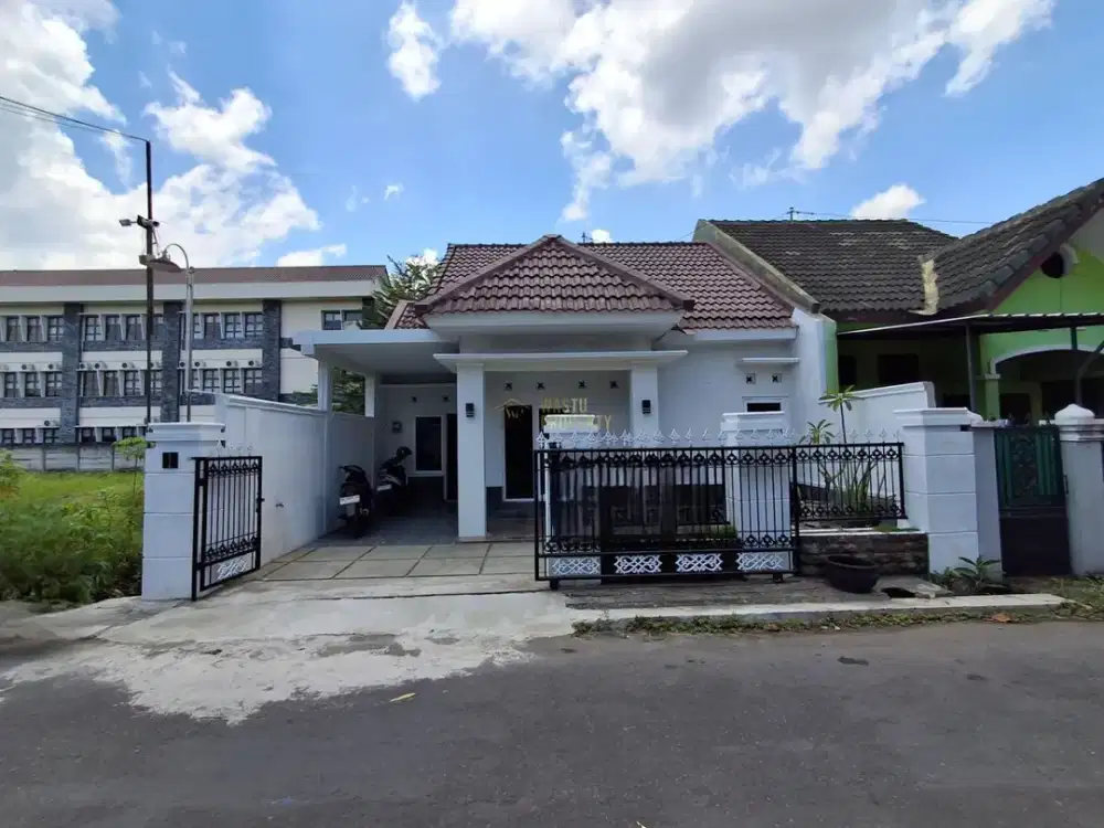 RUMAH LUAS SIAP HUNI AKSES MUDAH 200 METER DARI SEKOLAH BUDI MULIA 2