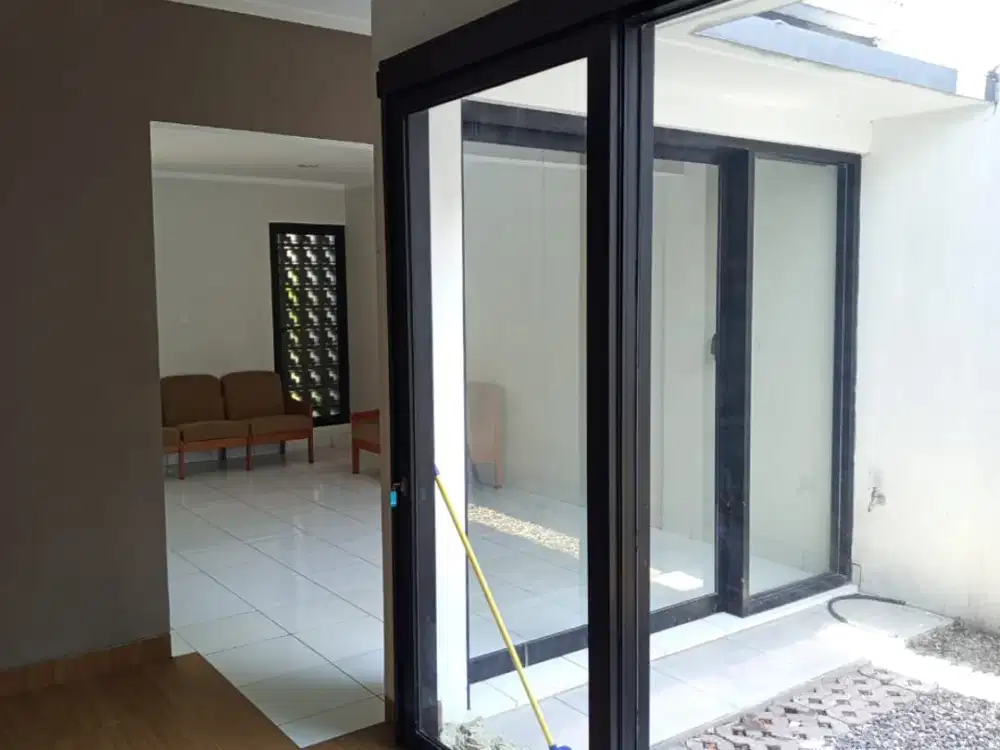 DISEWAKAN RUMAH SEMI FURNISHED CLUSTER DAYANA