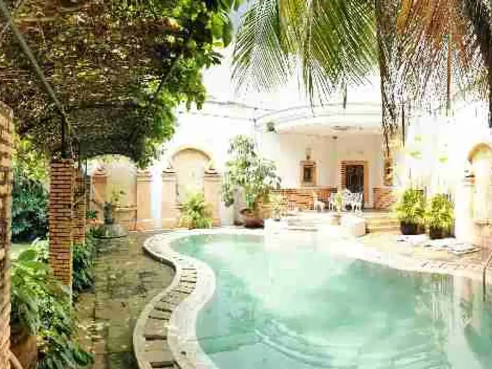 RUMAH HOOK SWIM POOL DI METRO ALAM PONDOK INDAH JAKARTA SELATAN