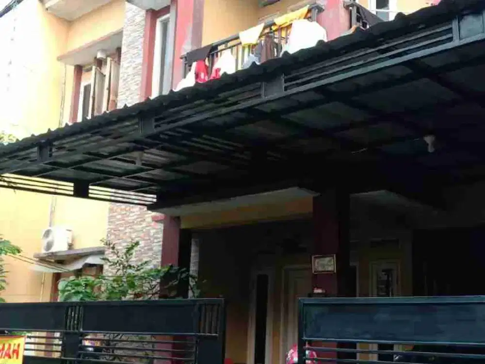 dijual cepat rumah dua lantai akses strategis bebas banjir