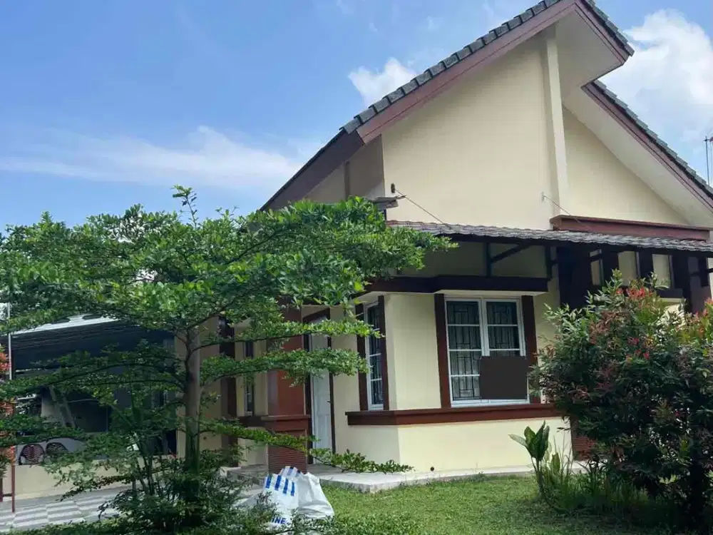 Rumah Hoek minimalis di sewakan di Kota Wisata, Cibubur