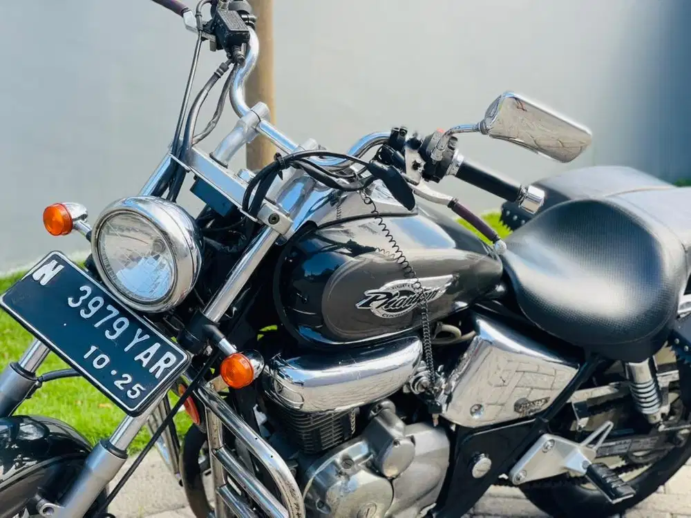 Honda phantom 200cc cruiser full ori plat N