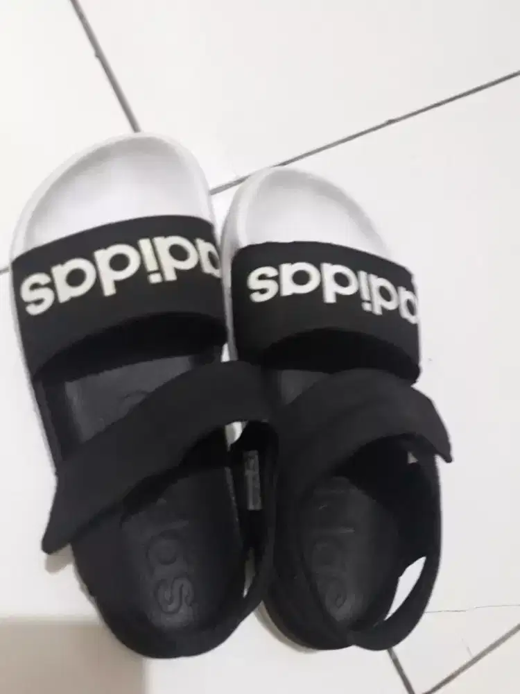 Dijual sandal wanita