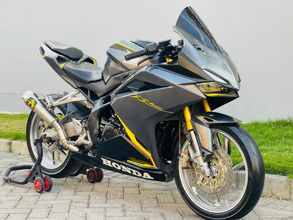 Honda cbr250rr 2017 non abs plat S pajak on cbr250 rr cbr 250rr grey
