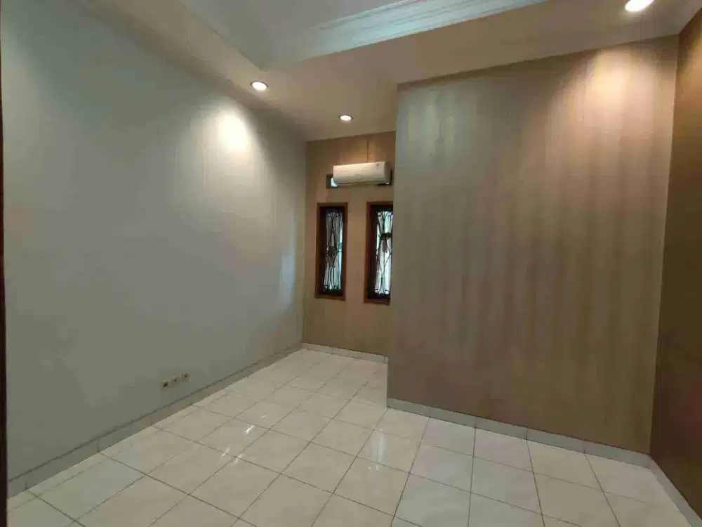 Sewa Rumah baru selesai renovasi di Cluster Batununggal Bandung dekat Tol Buah Batu