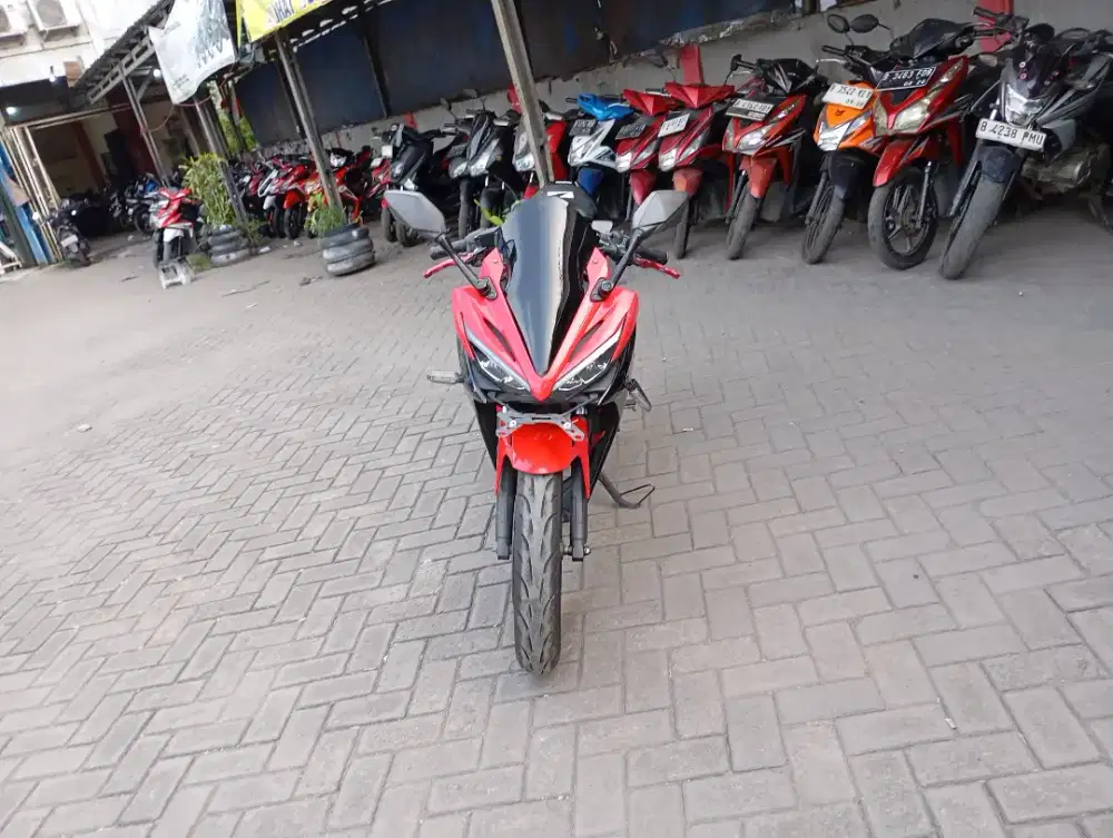 Honda CBR 150 R Tahun 2018 Surat Komplit