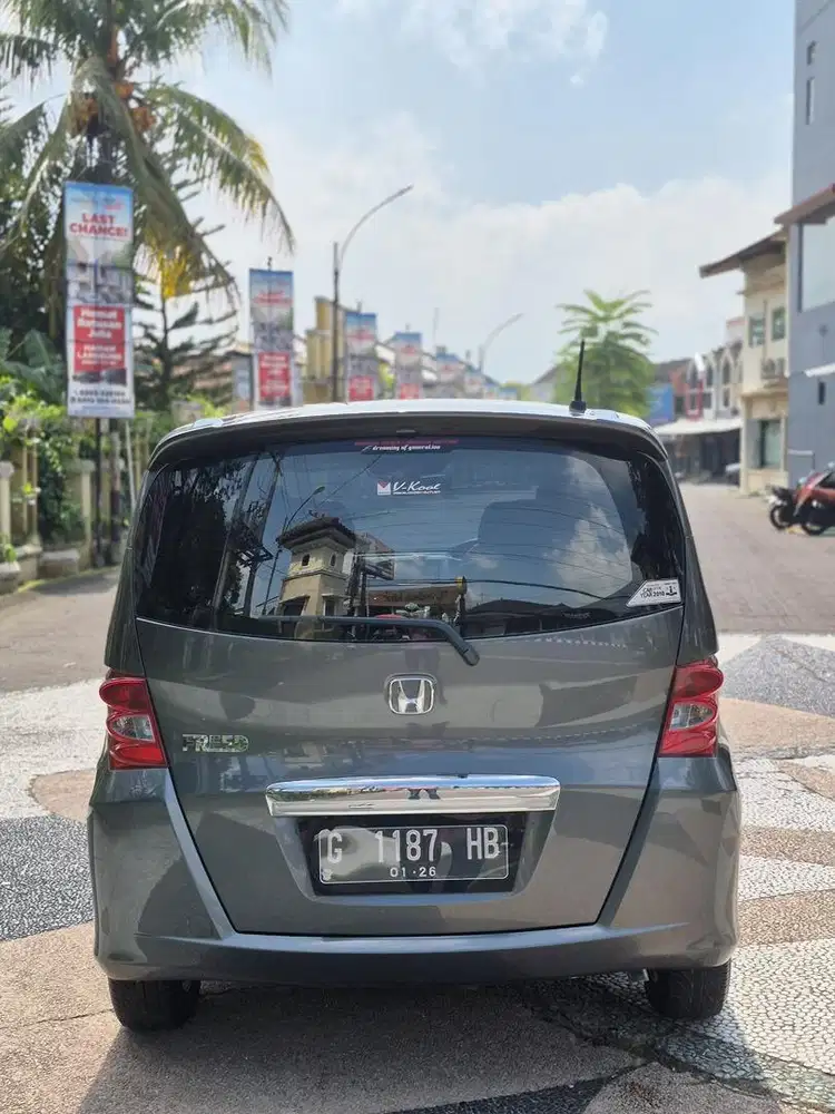 [Km 20rb] Freed E PSD 2010/2011 ANTIK