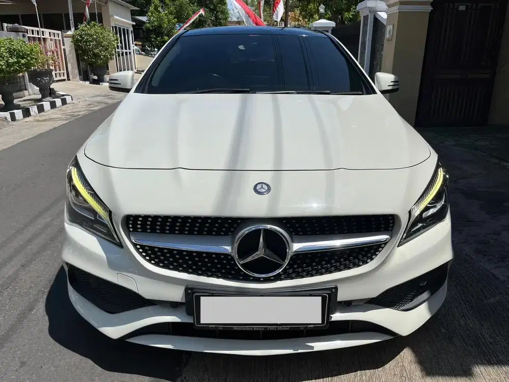 Mercedes benz cla 200 AT AMG LINE