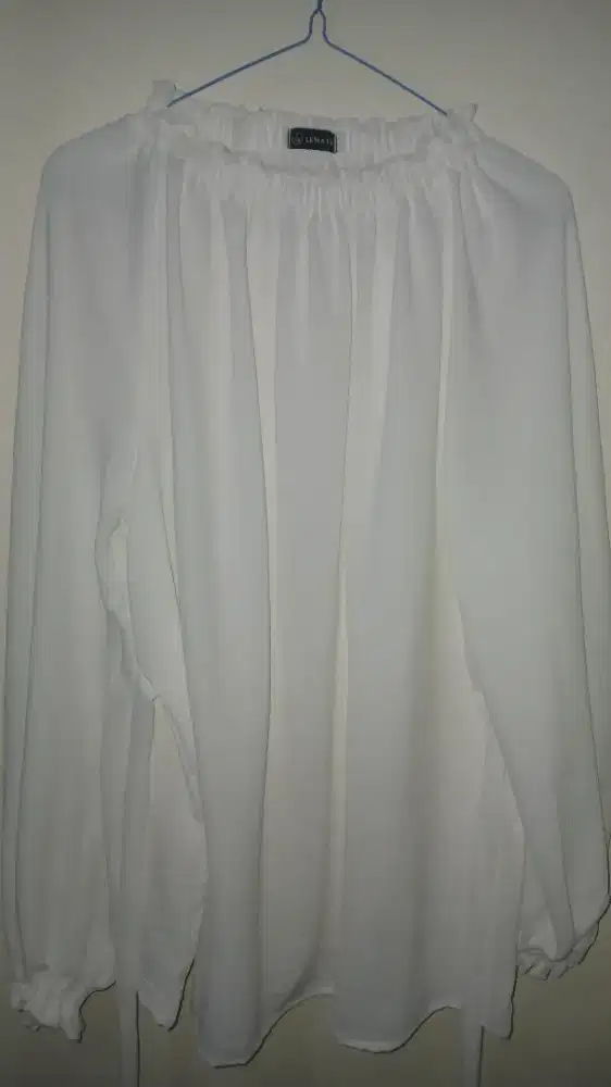 Baju putih bahan crinkle size L-XL
