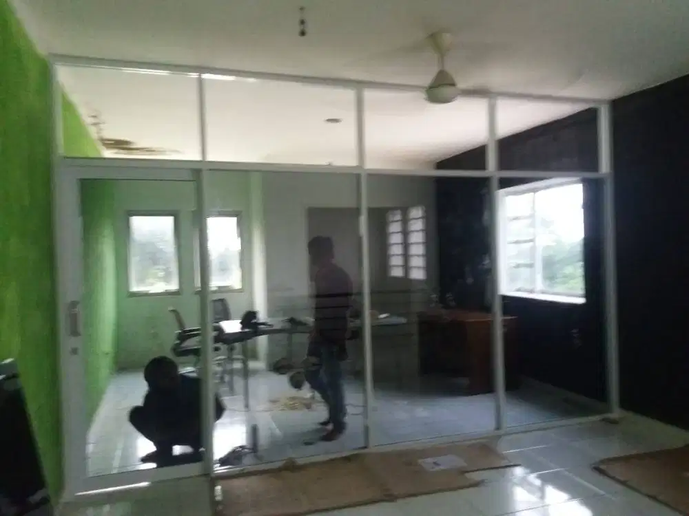 Plafon - Partisi Gypsum / GRC + Kusen Aluminium + WPC-LIS MOULDING-PVC