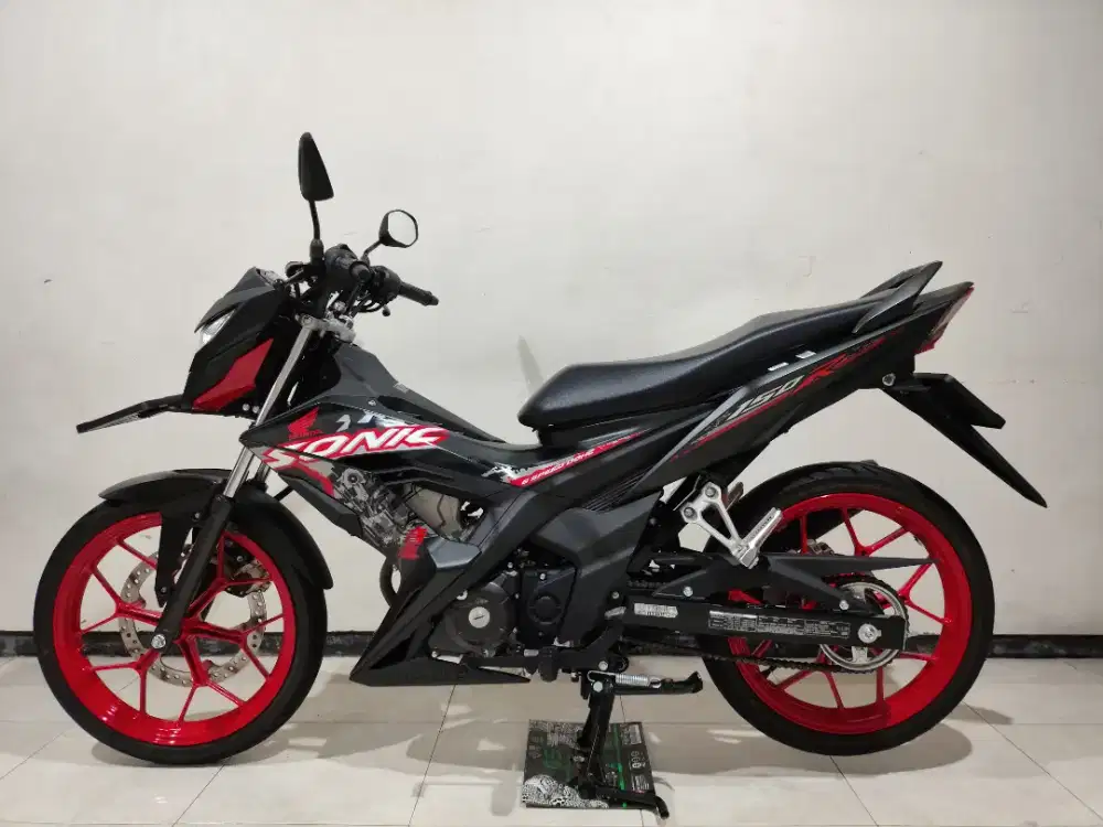 HONDA SONIC 150 TAHUN 2023/2024 KM SERIBU AN