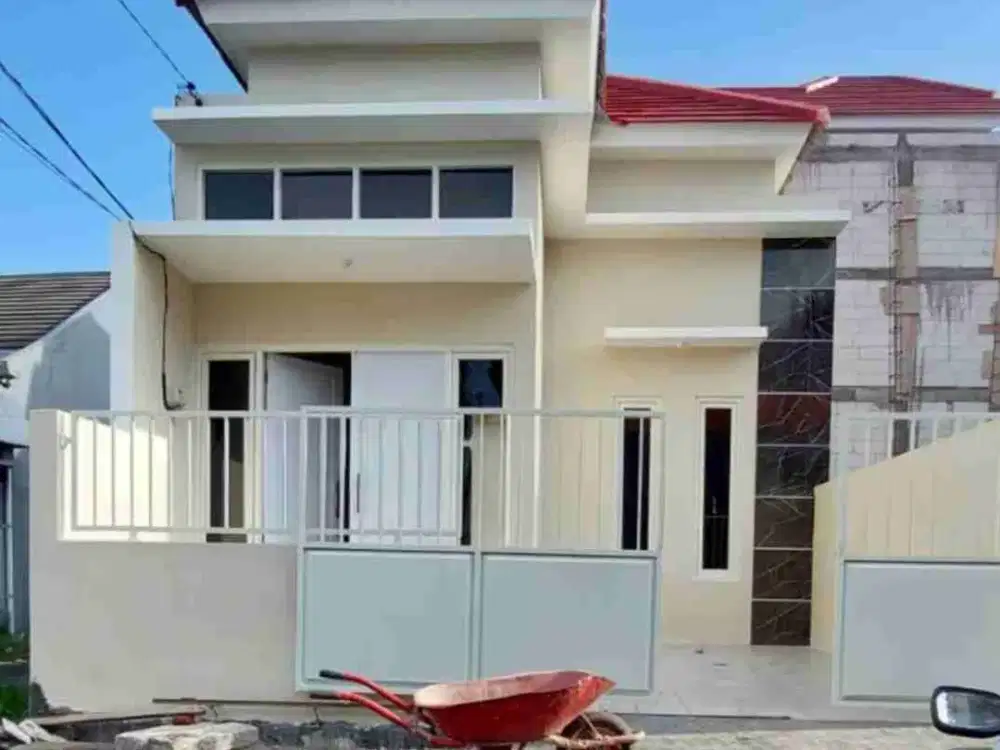 Rumah Murah di Raya Medokan Ayu Rungkut SHM