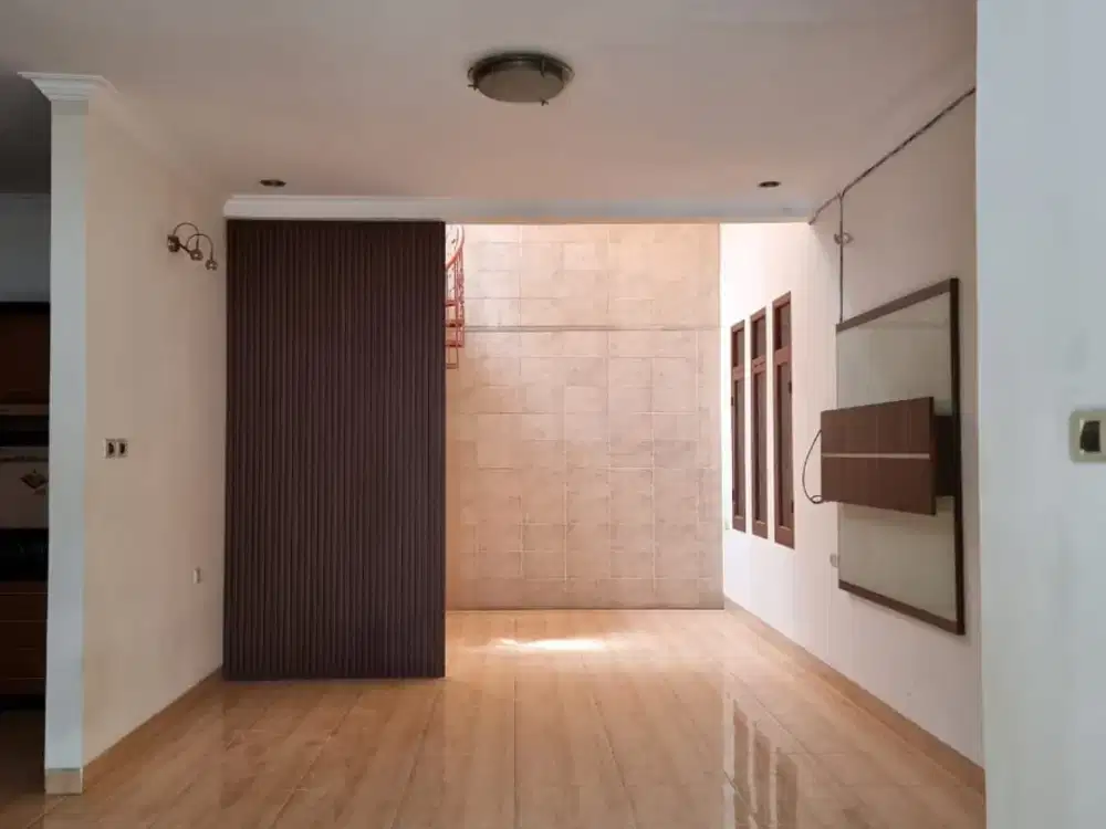 Rumah Bagus Siap Huni di Kopo Permai Bandung