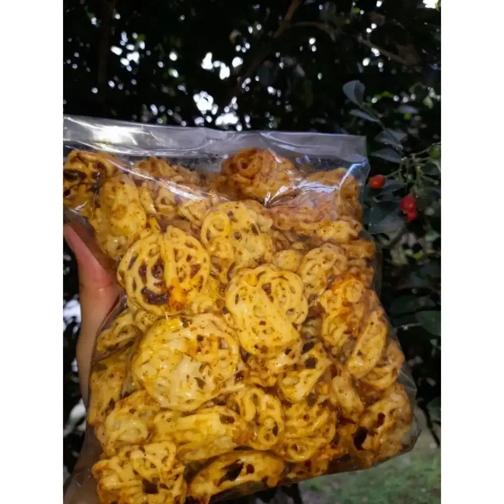 Aneka Cemilan Viral Sebring Seblak Kering Kurnia Kerupuk Rafael 250gr