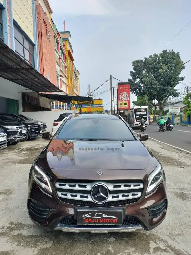 LOW KM! MERCEDES BENZ GLA 200 2019 AMG LINE