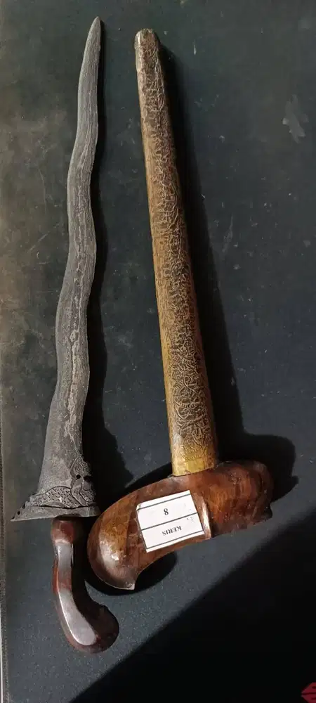 Keris Luk 7 Pamor Tiban – Warangka Ukir Kayu Asli