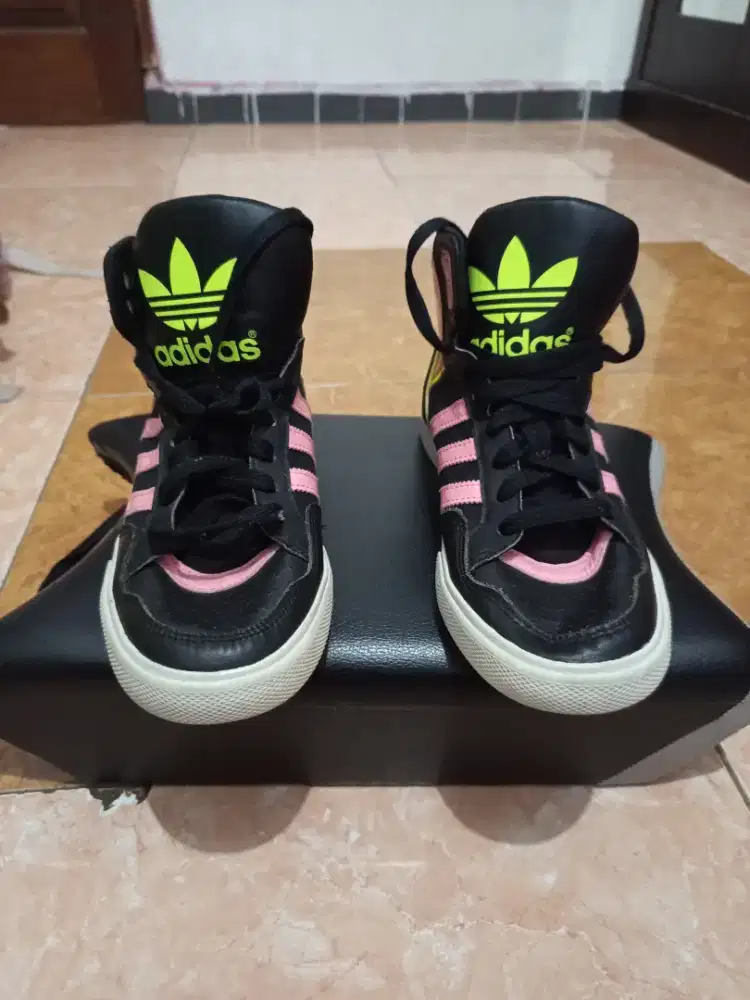 Sepatu Adidas original