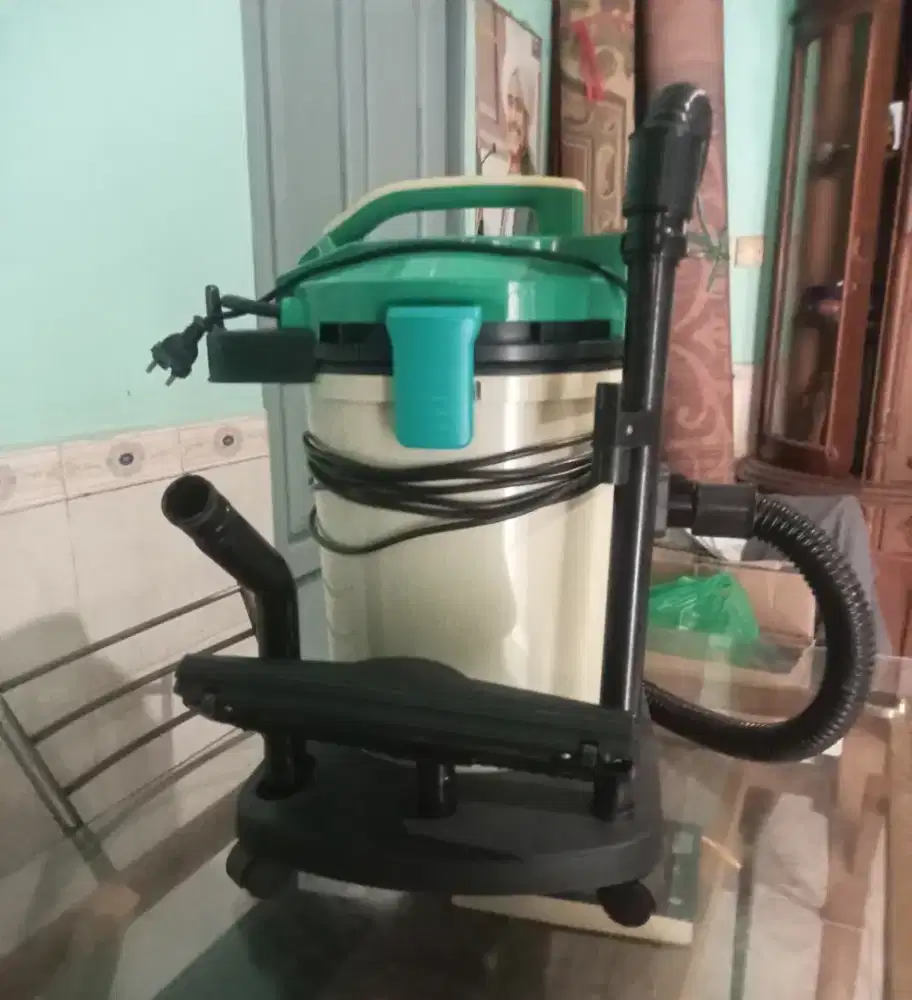 Vacum cleanee merk Sanyo