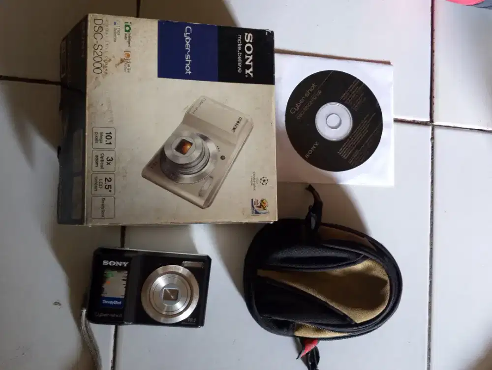 Dijual kamera digital merek Sony DSC S2000 Cyber Shot