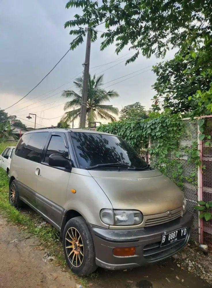 nissan serena c23 1600cc rwd