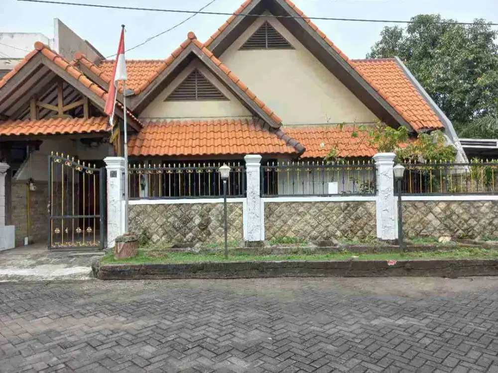 Dijual Rumah Medokan Asri Timur dekat Merr