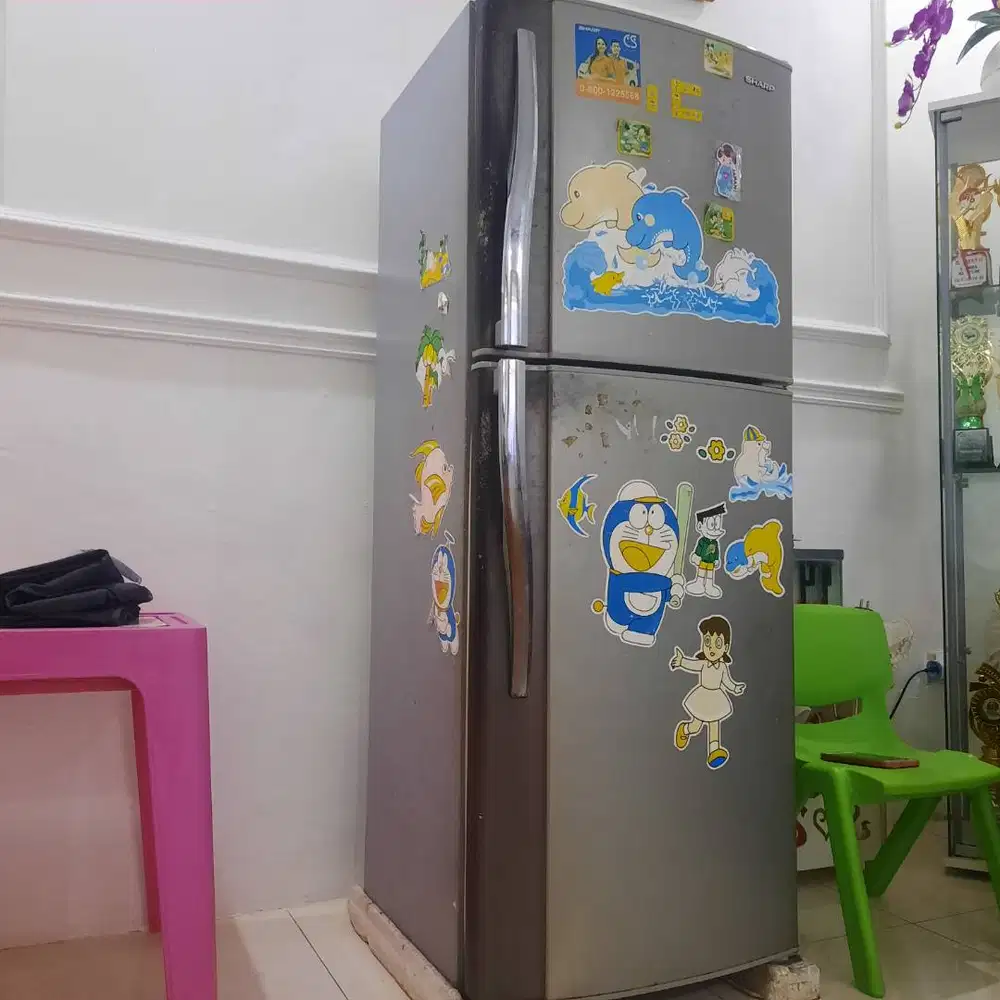 Jual kulkas sharp 2 pintu bekas