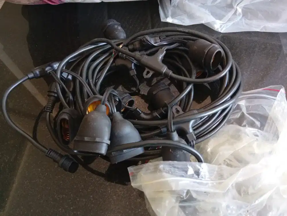 Fitting gantung outdoor tahan air kabel sivitech